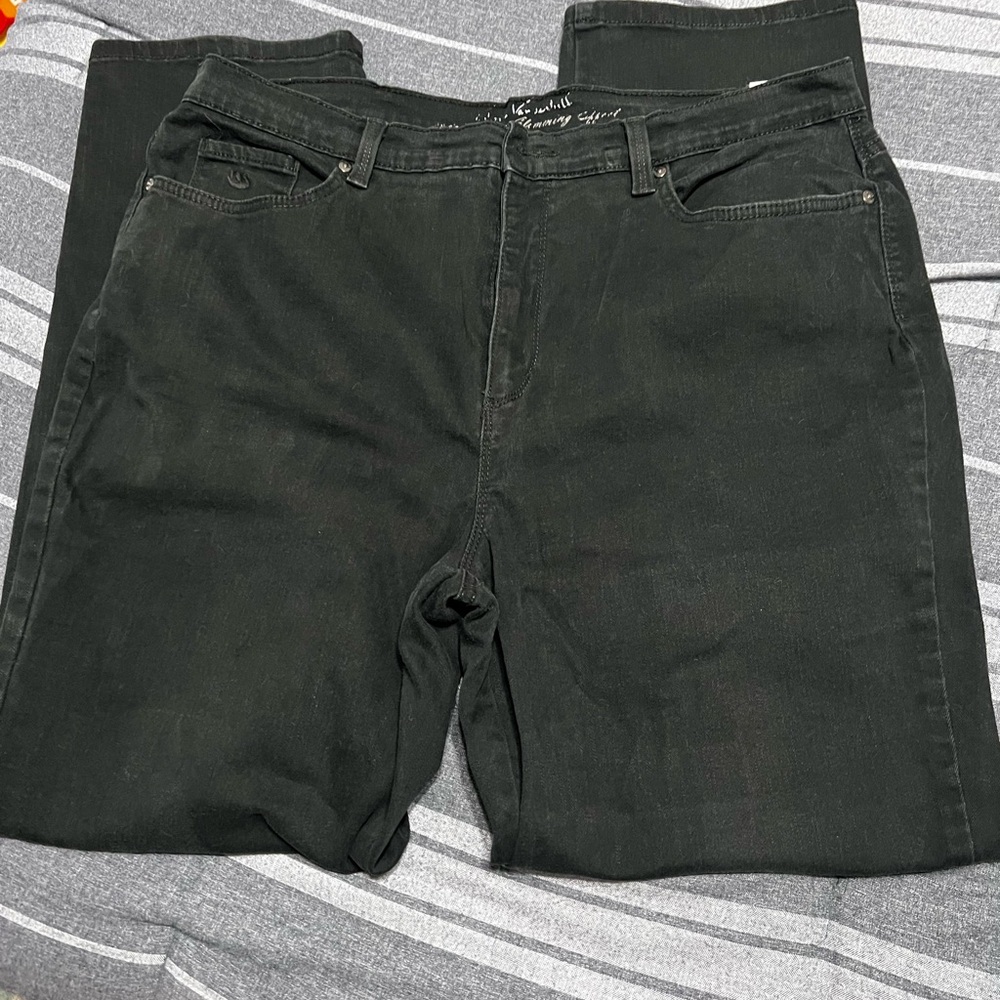 Gloria Vanderbilt black jeans sz 16
